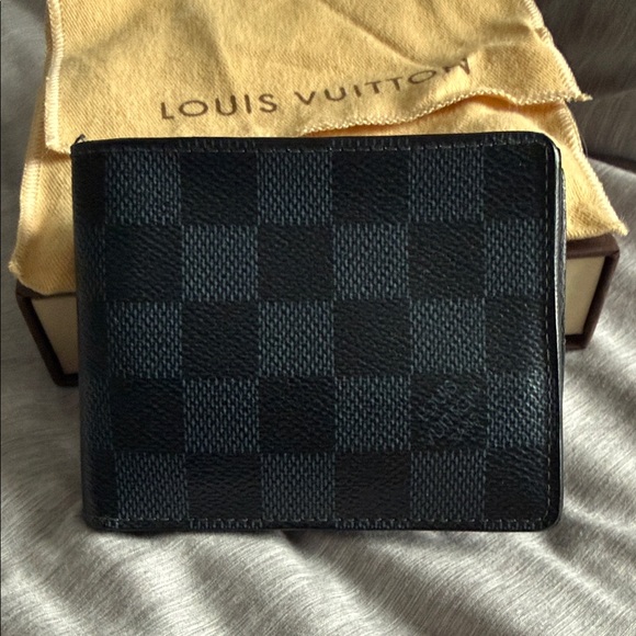 Louis Vuitton damier canvas slender wallet
